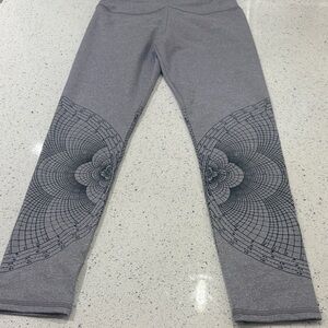 Jala - Stylish Gray Kids Leggings size S